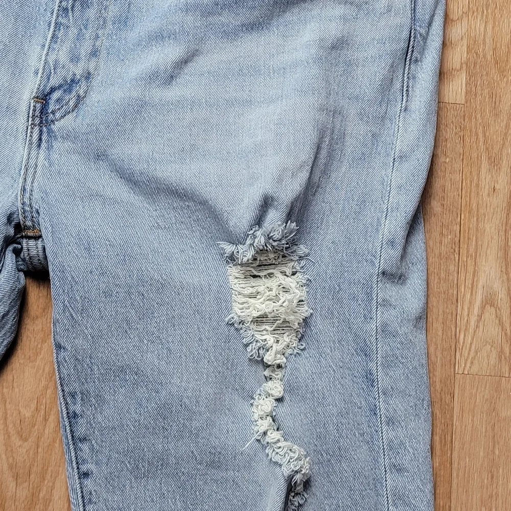 Levi's Light Blue Distressed Men's Denim Shorts Size 40